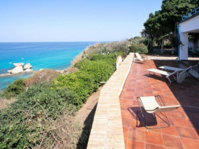 Apartment Sulla Scogliera by Interhome Santa Domenica